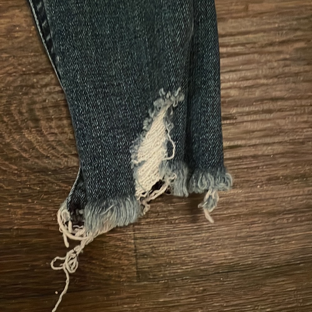 Express Petite Skinny Ripped Jeans - Picture 4 of 6